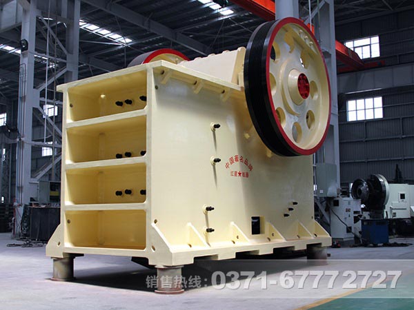 礫巖破碎、制砂全套加工設備都有什么？