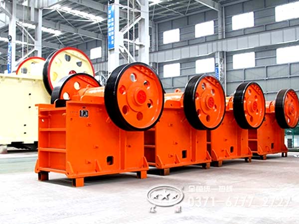 石灰石破碎機(jī)價格創(chuàng)臨界點(diǎn)，回饋顧客還是低價戰(zhàn)