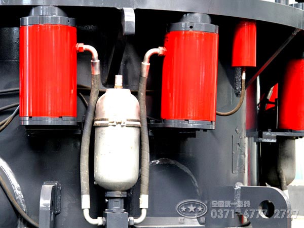 液壓圓錐破碎機(jī)配件 液壓圓錐破碎機(jī)配件