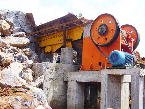 磷礦石破碎機(jī)現(xiàn)場 磷礦石破碎機(jī)現(xiàn)場
