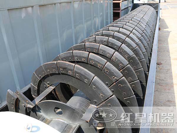 單螺旋洗砂機(jī)局部細(xì)節(jié) 單螺旋洗砂機(jī)局部細(xì)節(jié)