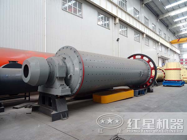 水泥磨機生產(chǎn)車間 水泥磨機生產(chǎn)車間