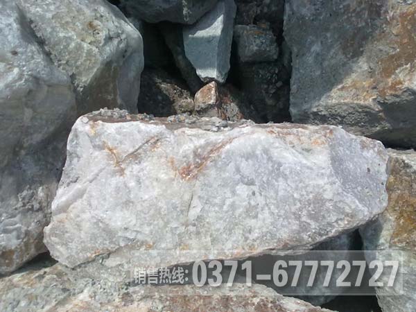 石英石制砂生產(chǎn)線組建方法、所需設備、工藝流程介紹