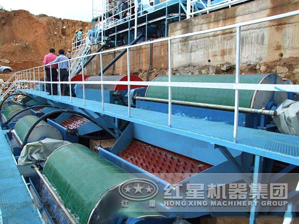 褐鐵礦選礦設(shè)備生產(chǎn)現(xiàn)場 褐鐵礦選礦設(shè)備生產(chǎn)現(xiàn)場