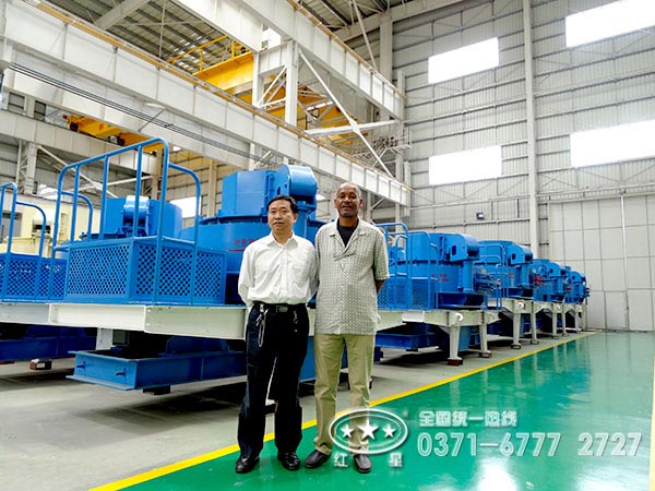 立式?jīng)_擊破碎機(jī)生產(chǎn)廠家 立式?jīng)_擊破碎機(jī)生產(chǎn)廠家