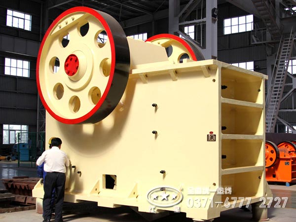 大型顎式破碎機 大型顎式破碎機