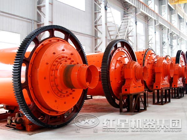 排列整齊的選礦球磨機(jī) 排列整齊的選礦球磨機(jī)