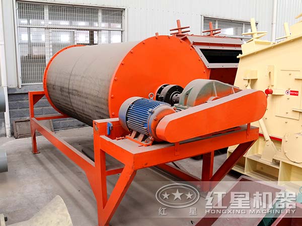 小型磁鐵礦磁選機(jī) 小型磁鐵礦磁選機(jī)