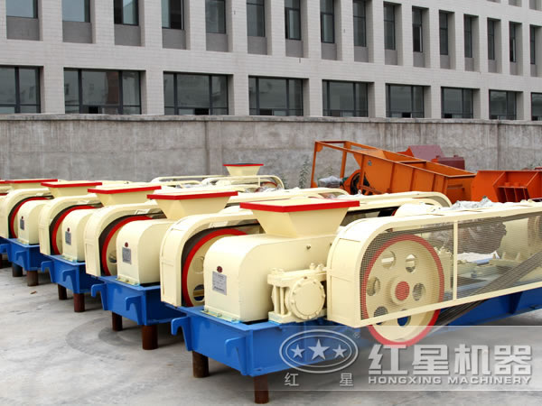 對輥式礦石破碎機(jī)生產(chǎn)廠家 對輥式礦石破碎機(jī)生產(chǎn)廠家