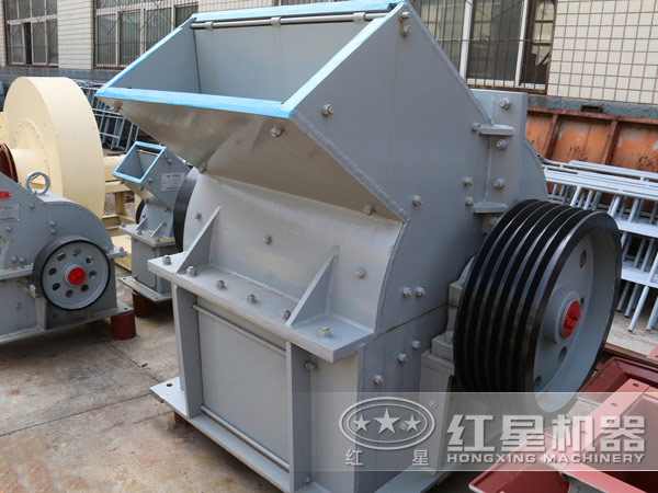 不同規(guī)格下的錘式反擊破碎機 不同規(guī)格下的錘式反擊破碎機