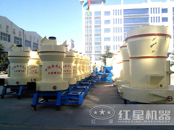 排列整齊的藍(lán)晶石磨粉機(jī) 排列整齊的藍(lán)晶石磨粉機(jī)