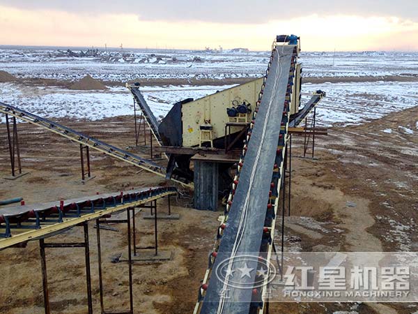 帶式輸送機(jī) 帶式輸送機(jī)