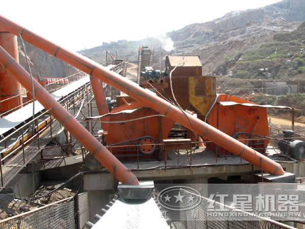 輸送機(jī)工作現(xiàn)場(chǎng) 輸送機(jī)工作現(xiàn)場(chǎng)