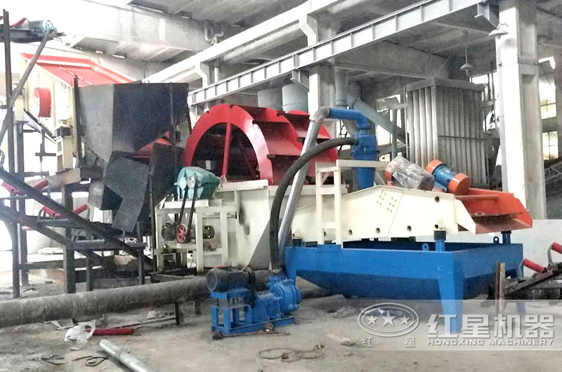 洗砂現(xiàn)場 洗砂現(xiàn)場