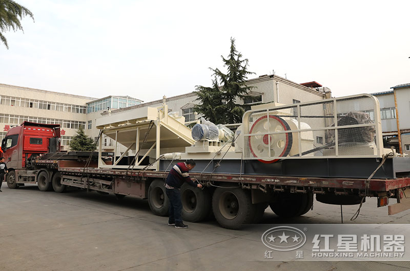 雙齒輥式破碎機設備發(fā)貨 雙齒輥式破碎機設備發(fā)貨