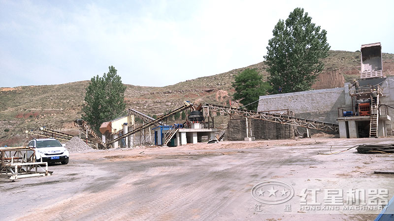 鄂破+圓錐破碎機作業(yè)現(xiàn)場 鄂破+圓錐破碎機作業(yè)現(xiàn)場