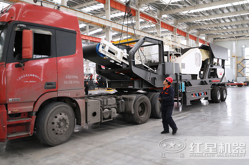 移動建筑垃圾粉碎機準備發(fā)貨 移動建筑垃圾粉碎機準備發(fā)貨