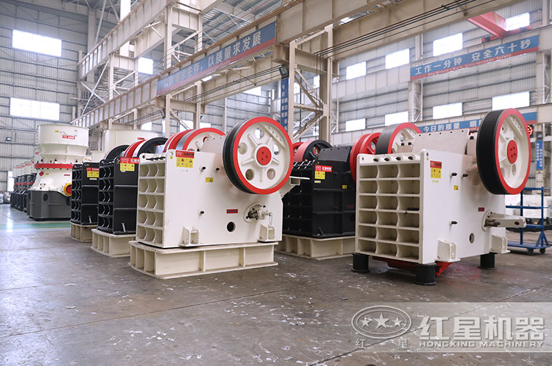 顎式破碎機(jī)車間實(shí)拍圖片 顎式破碎機(jī)車間實(shí)拍圖片