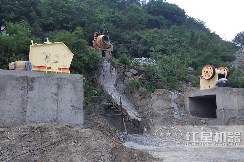 珍珠巖破碎設備生產(chǎn)線配置方案