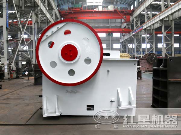 顎式破碎機(jī)圖片 顎式破碎機(jī)圖片