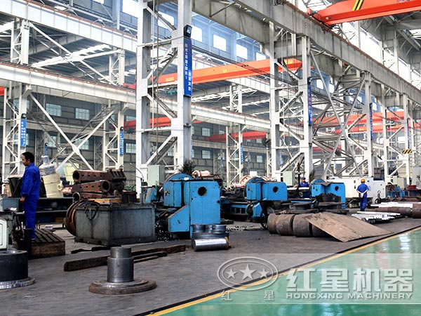 紅星顎式破碎機(jī)廠家車間 紅星顎式破碎機(jī)廠家車間