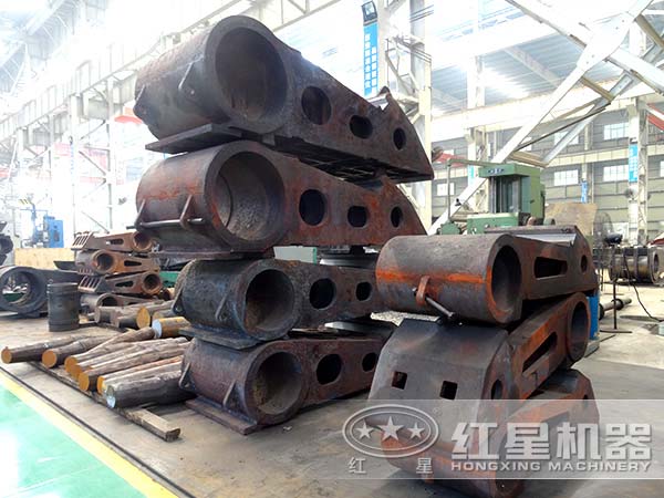 鄂式破碎機(jī)配件 鄂式破碎機(jī)配件