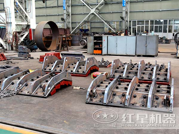 反擊式破碎機(jī)配件 反擊式破碎機(jī)配件