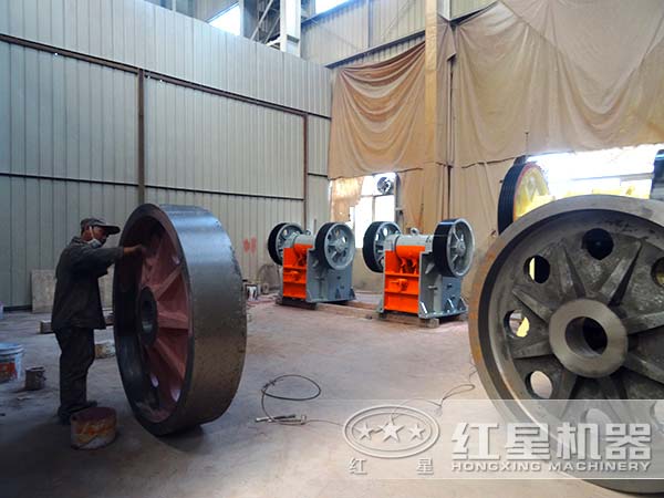 簡擺式破碎機加工車間 簡擺式破碎機加工車間