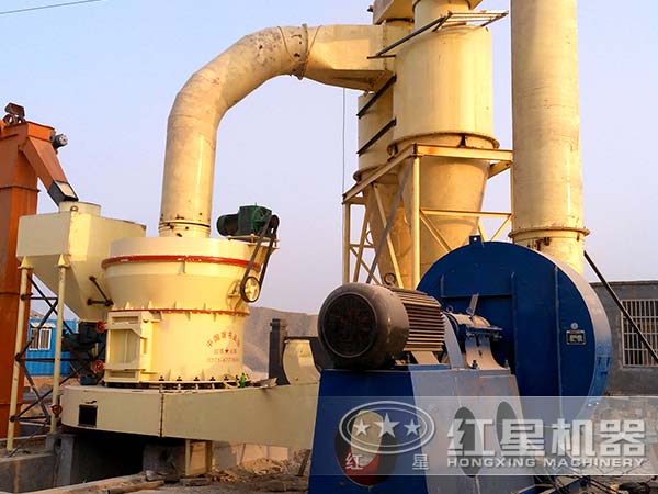 灰鈣磨粉機投產(chǎn)生產(chǎn)現(xiàn)場 灰鈣磨粉機投產(chǎn)生產(chǎn)現(xiàn)場