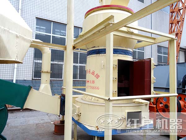 鈦白粉磨粉機(jī)局部細(xì)節(jié) 鈦白粉磨粉機(jī)局部細(xì)節(jié)