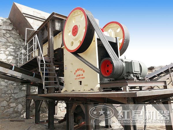 粉煤灰破碎機工作現(xiàn)場 粉煤灰破碎機工作現(xiàn)場