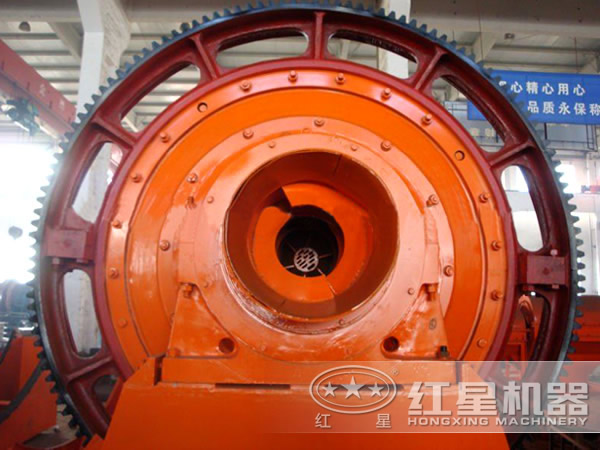 不同角度下的水煤漿球磨機(jī) 不同角度下的水煤漿球磨機(jī)