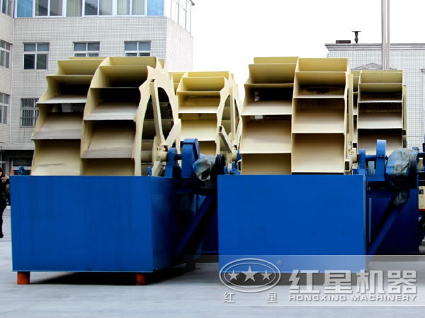 不同角度下的雙葉輪洗砂機(jī) 不同角度下的雙葉輪洗砂機(jī)