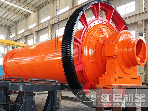 高嶺土球磨機(jī)生產(chǎn)車間 高嶺土球磨機(jī)生產(chǎn)車間