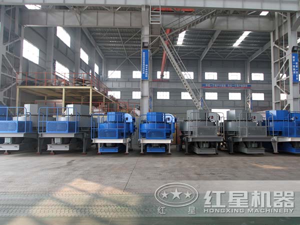 水泥制砂機(jī)廠家車間一角 水泥制砂機(jī)廠家車間一角