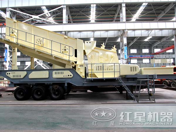 河卵石破碎選用移動破碎站,省時(shí)省力更省心