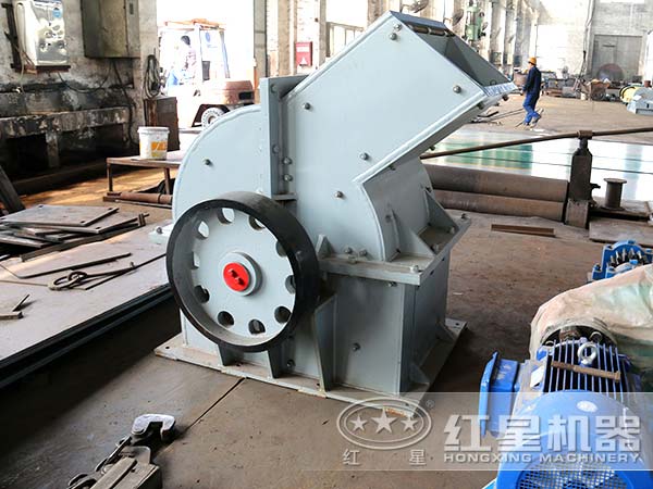 礦山錘式破碎機(jī)加工車間 礦山錘式破碎機(jī)加工車間