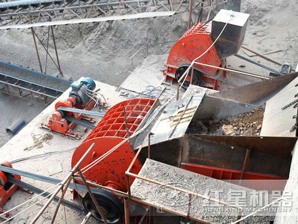 礦山錘式破碎機(jī)投產(chǎn)現(xiàn)場 礦山錘式破碎機(jī)投產(chǎn)現(xiàn)場