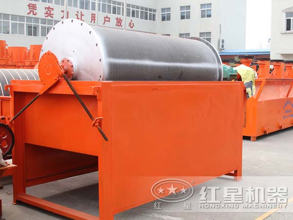 不同角度下的海沙磁選機(jī) 不同角度下的海沙磁選機(jī)