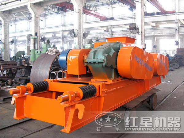 巖石對(duì)輥式破碎機(jī)加工車間 巖石對(duì)輥式破碎機(jī)加工車間