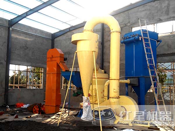 雷蒙磨粉機磨粉客戶現(xiàn)場 雷蒙磨粉機磨粉客戶現(xiàn)場