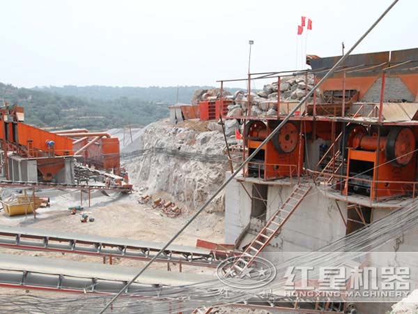 粗碎顎式破碎機(jī) 粗碎顎式破碎機(jī)