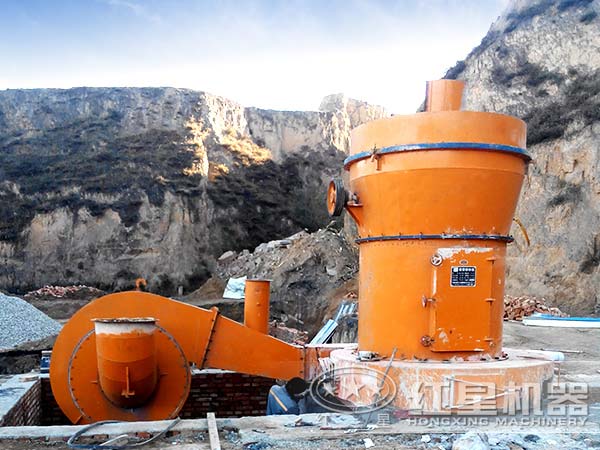 雷蒙磨粉機(jī)投產(chǎn)現(xiàn)場 雷蒙磨粉機(jī)投產(chǎn)現(xiàn)場