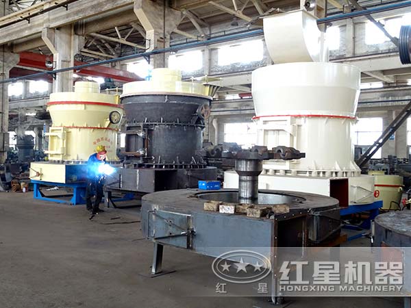 雷蒙磨粉機(jī)生產(chǎn)車間 雷蒙磨粉機(jī)生產(chǎn)車間