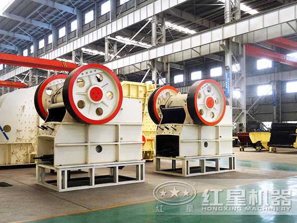 鄂式破碎機廠家車間 鄂式破碎機廠家車間