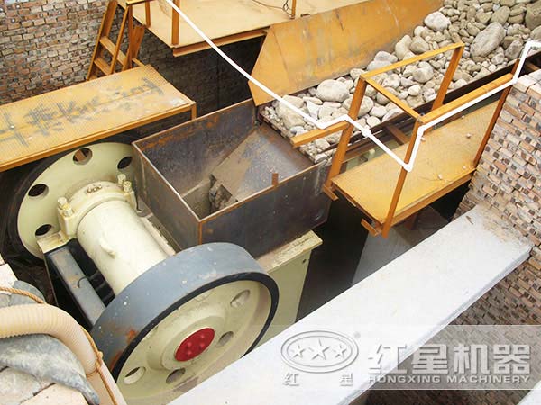 打石機設(shè)備有幾種，產(chǎn)能分別多少