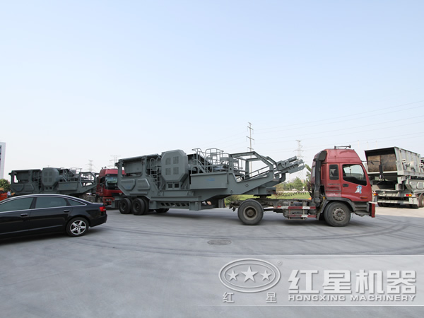 車載破碎機廠家發(fā)貨現(xiàn)場 車載破碎機廠家發(fā)貨現(xiàn)場