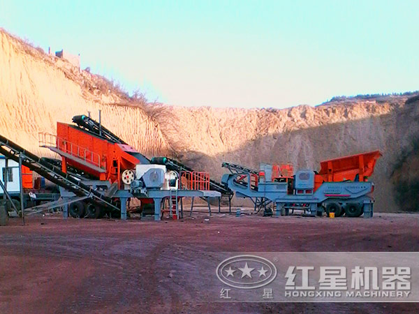 移動碎石機(jī)客戶現(xiàn)場 移動碎石機(jī)客戶現(xiàn)場