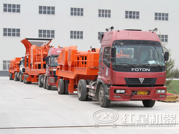 公路專用碎石機發(fā)貨現(xiàn)場 公路專用碎石機發(fā)貨現(xiàn)場