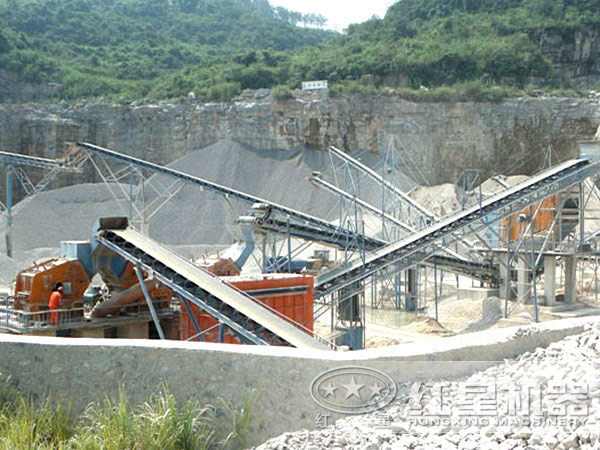 傳統(tǒng)露天采石場作業(yè)現(xiàn)場圖 傳統(tǒng)露天采石場作業(yè)現(xiàn)場圖